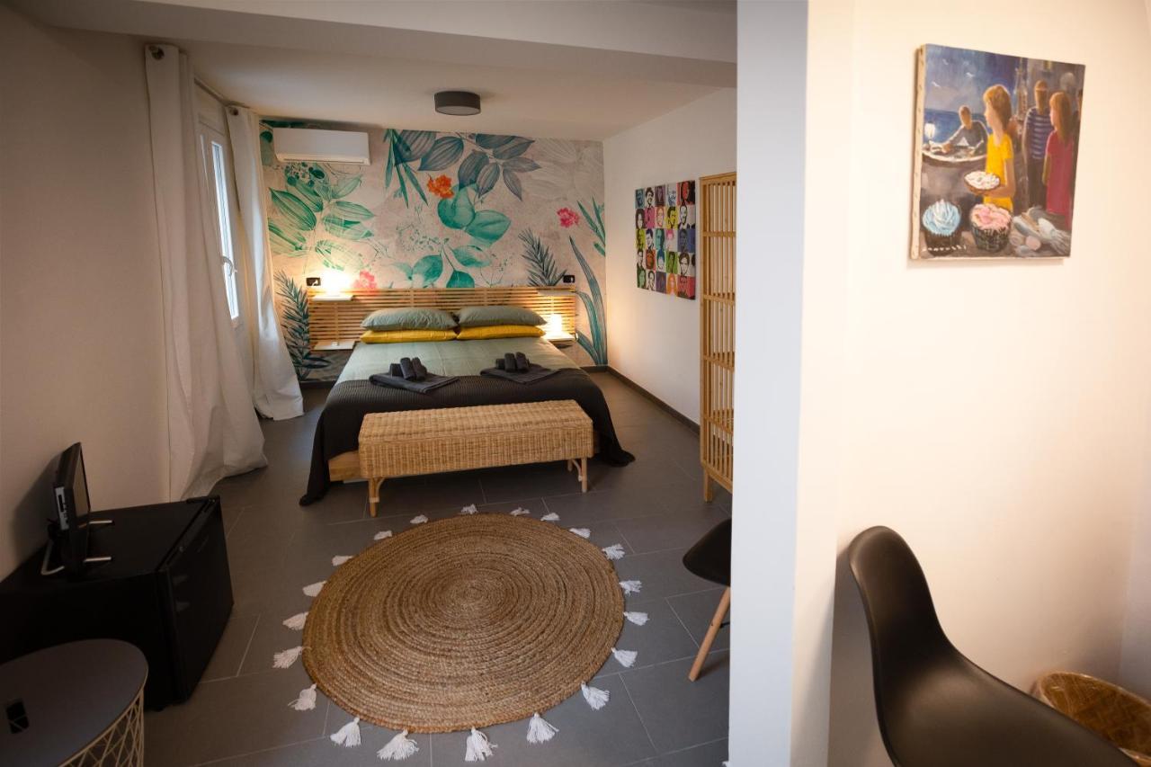 Via Calefati Land Apartment Бари Екстериор снимка