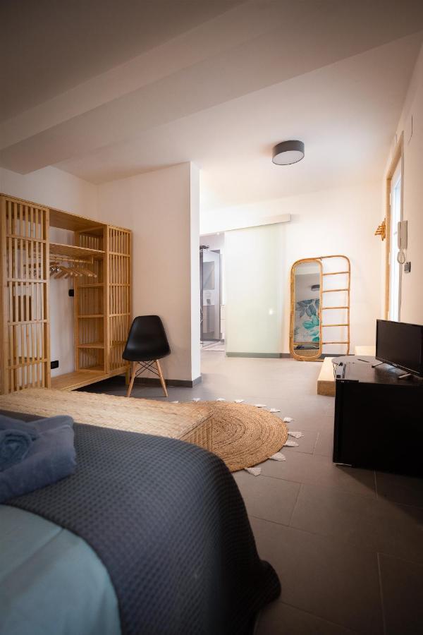 Via Calefati Land Apartment Бари Екстериор снимка