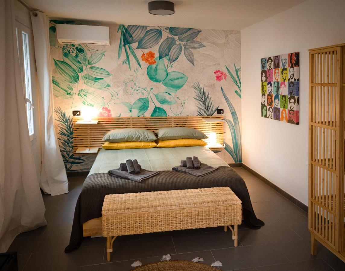 Via Calefati Land Apartment Бари Екстериор снимка