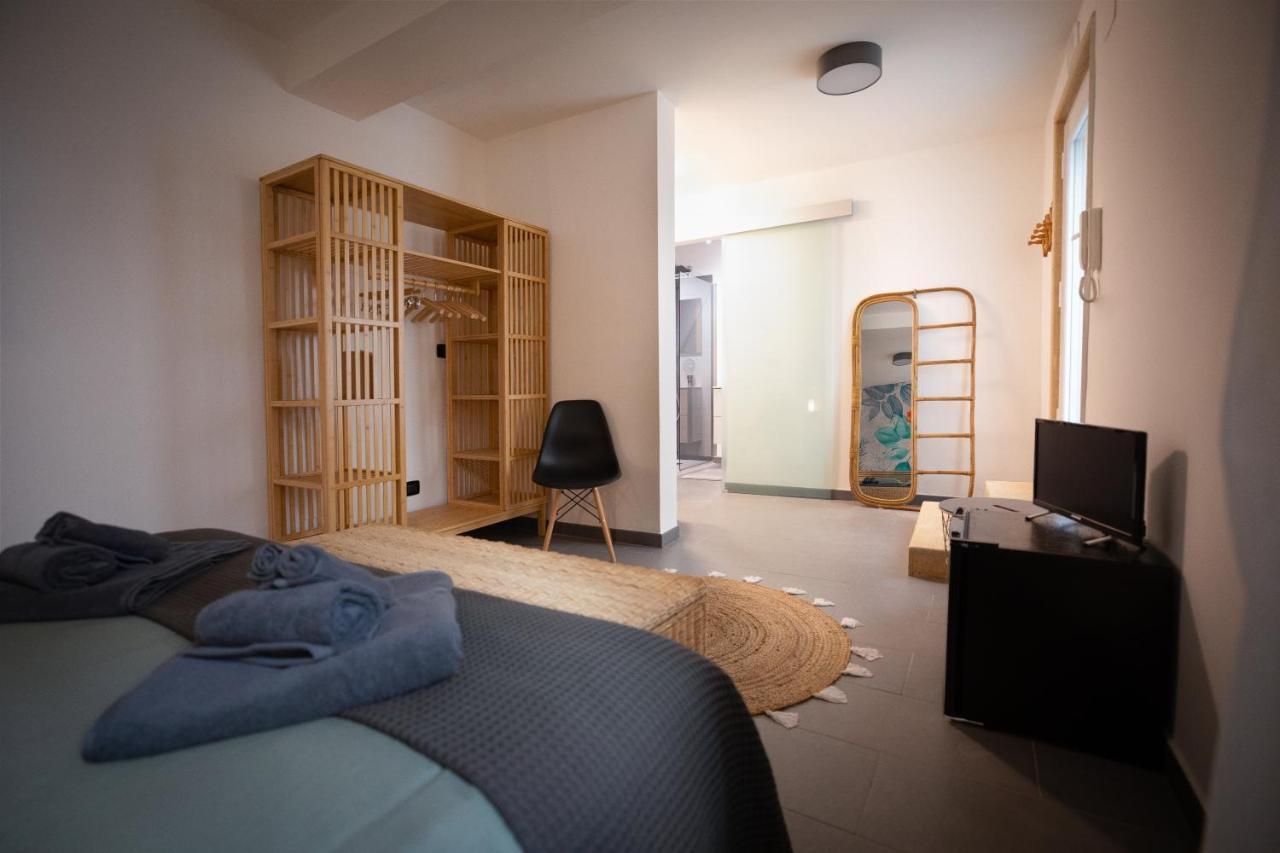 Via Calefati Land Apartment Бари Екстериор снимка
