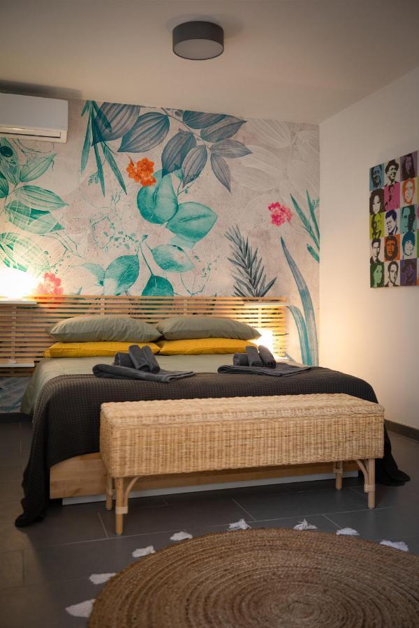 Via Calefati Land Apartment Бари Екстериор снимка